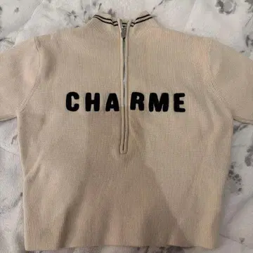 미셸 마카롱 자수 하프 지퍼 니트 반팔