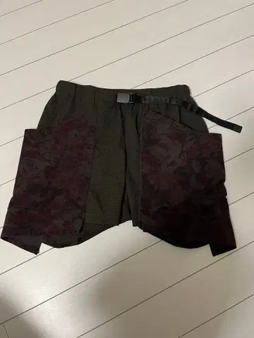 RYOGEN DEAD LEAF BIG POCKET SHORTS