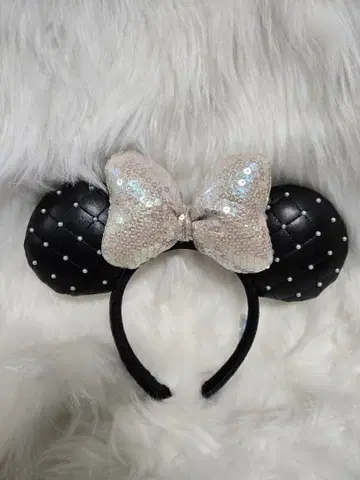 디즈니 머리띠 블랙 가죽 퀼팅 펄 반짝이 미니