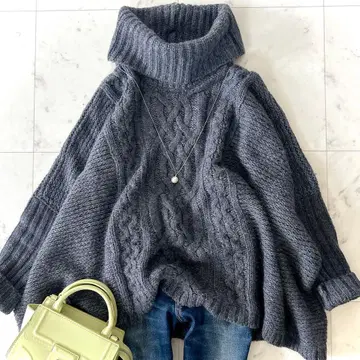 새상품급 언타이틀 알파카 모헤어 혼방 돌먼 슬리브 니트 풀오버