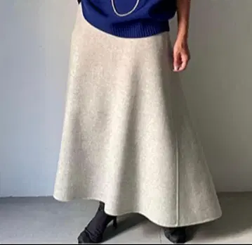 에부르 지론람 멜톤 플레어 스커트