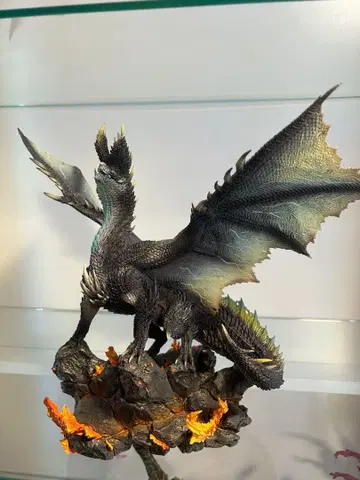 캡콤 피규어빌더 알바트리온 CFB 몬헌