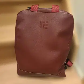 컨디션 최상 버티컬 디바이스 백 클래식 컬렉션, 라즈베리 레드