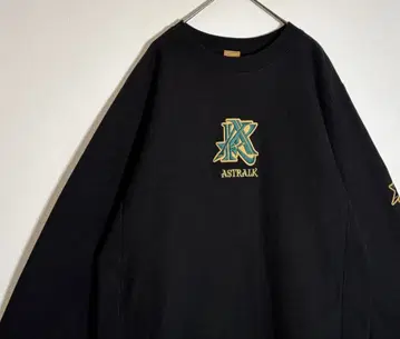 아스트랄 K ASTRAL K 자수 로고 속기모 맨투맨