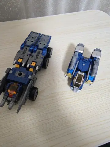 다이아클론 배틀 콘보이 파랑 버전