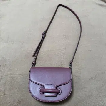 퍼플 플랩 숄더백
