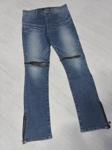 MOONAGE DEVILMENT 지퍼 달린 데님 팬츠