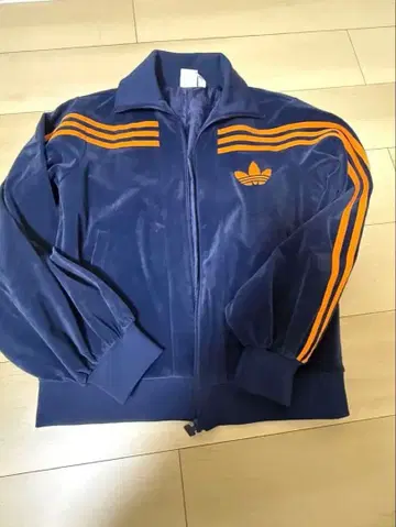 adidas 네이비 x 오렌지 벨로아 자켓