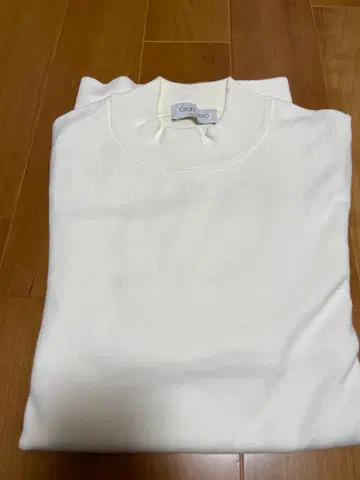 그랑사쏘 크루넥 니트