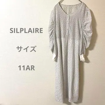 SILPLAIRE 도트 무늬 V넥 롱 원피스