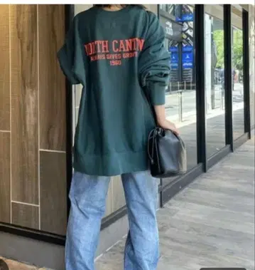 ungrid 빅 실루엣 로고 맨투맨