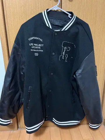 블랙 바시티 자켓 US XL 가격 인하 가능합니다