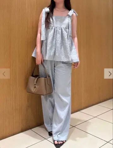 미라 오웬 페플럼 셋업