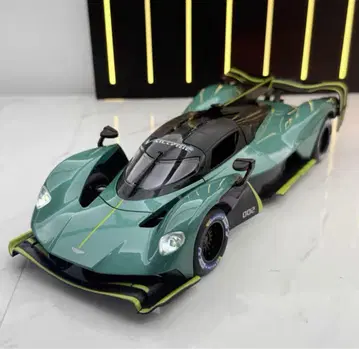 1/24 애스턴 마틴 발키리 미니카