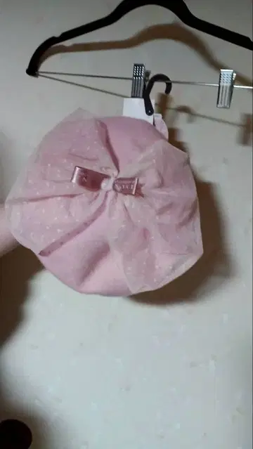 리본 포함 핑크 베레모 니나스 아오키 미사코