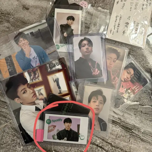 방탄 bts 정국 스포티파이 폴라로이드 사진