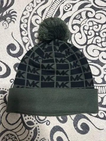 MICHAEL KORS 니트 모자 폼폼 포함