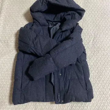 UNIQLO 네이비 후드 부착 다운 자켓 S 사이즈