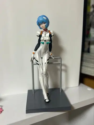 에반게리온 아야나미 레이 피규어