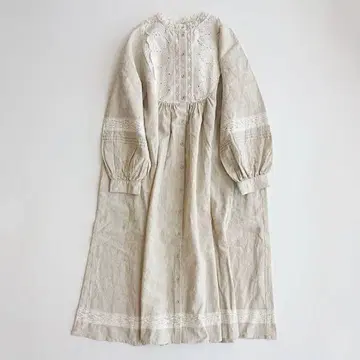 사만사 모스모스 가슴단 중첩 레이스 원피스