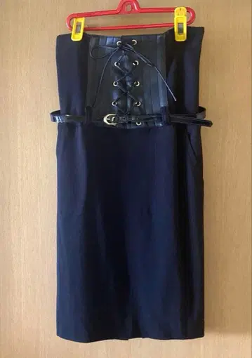 [ CECIL Mc BEE ] 레이스업 타이트 스커트 블랙