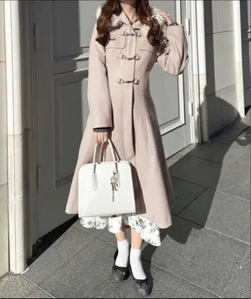 apres jour 인조 모피 더플 코트 핑크 베이지