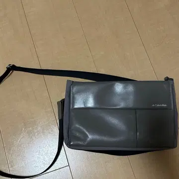 CK 캘빈클라인 (클러치 숄더백)