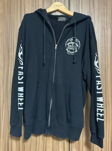 새상품급 SKULL WORKS 블랙 후드티 풀 집업 XL