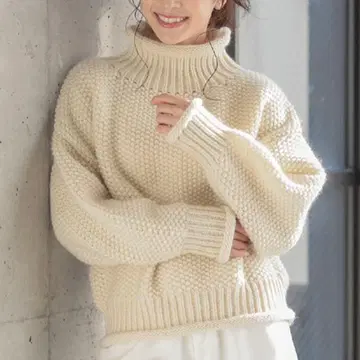 [ 가격 인하 ] 고베 레터스 볼륨 니트