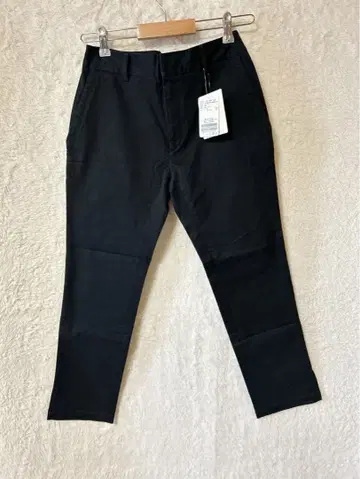 택 포함 새상품 FRAMeWORK 슬랙스 팬츠 블랙 36 사이즈 면