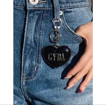 GYDA 하트 키링 블랙