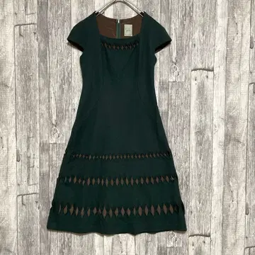 시빌라 sybilla 다크 그린 슬리브리스 무릎 기장 원피스 M