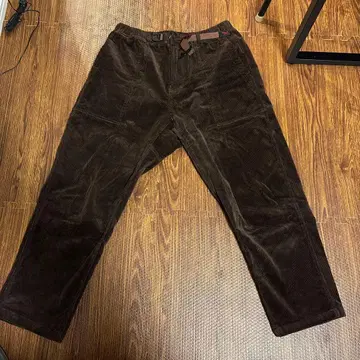 그라미치 루즈 테이퍼드 팬츠 코듀로이