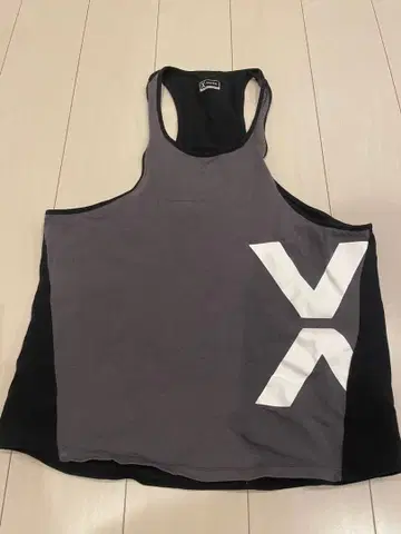 VEATM 블랙 탱크탑