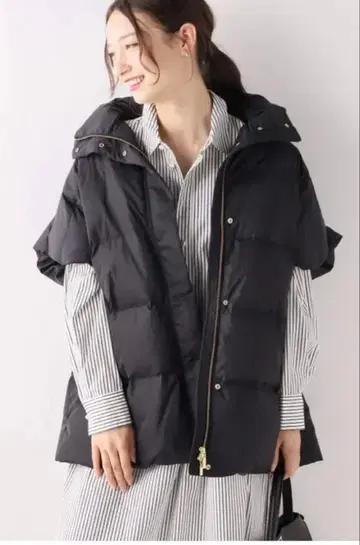 스픽앤스팬 오버 사이즈 다운 베스트 코쿤 돌먼 블랙