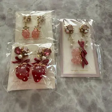 새상품/딸기 귀걸이/핸드메이드/플라워 부케풍/핑크/빨간색/리본/3개 세트
