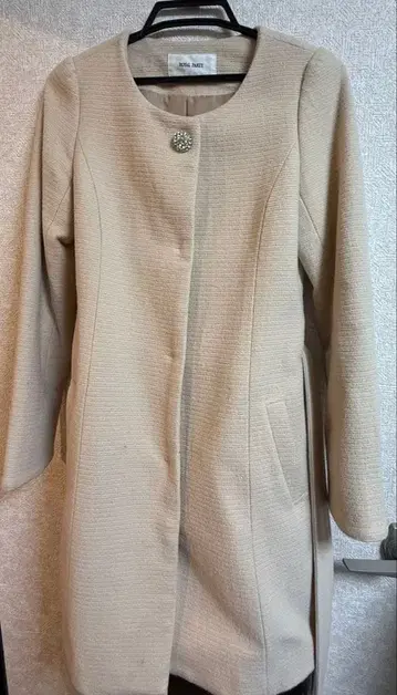 ROYAL PARTY 베이지 코트 사이즈 1