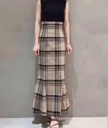 스나이델 하이웨스트 타이트 헤므 플레어 체크 스커트 BEG 1 사이즈