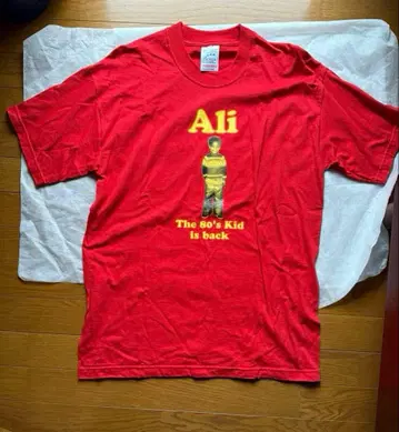 Ali The 80's Kid 티셔츠 M 사이즈