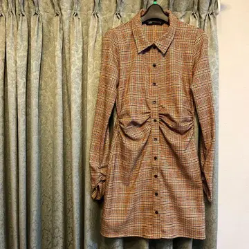 ZARA 브라운 계열 체크 무늬 긴팔 셔츠 원피스