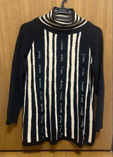 히로코비스 긴팔 스웨터 니트 블랙 베이지 스트라이프 사이즈 9