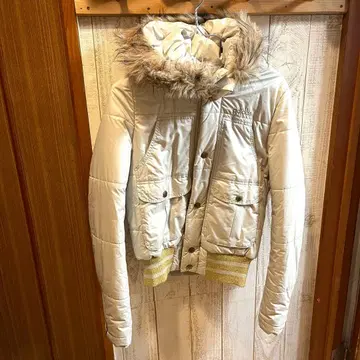 adidas 후드 부착 다운 자켓 오트밀 색상