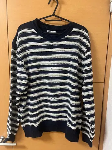 ZARA 네이비/화이트 스트라이프 니트 스웨터 EU M