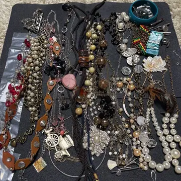 액세서리 묶음 판매 3.5kg 190개 이상