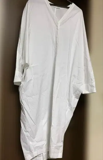 Hello, Bonjour! 화이트 롱 셔츠 원피스