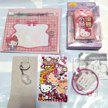 [산리오 캐릭터즈] 헬로키티 굿즈 세트