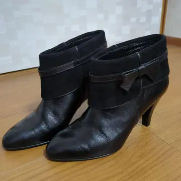 DIANA 다이애나 블랙 가죽 리본 포함 부츠 부티 새상품급