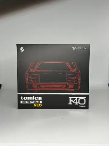 토미카 리미티드 빈티지 NEO Ferrari F40 1/64