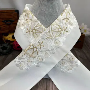 기모노 등에 사용되는 공 디자인의 화려한 자수 장식용 깃 일본제 새상품