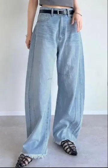 Re : EDIT 리디 밑단 프린지 커브 데님 팬츠 M 사이즈